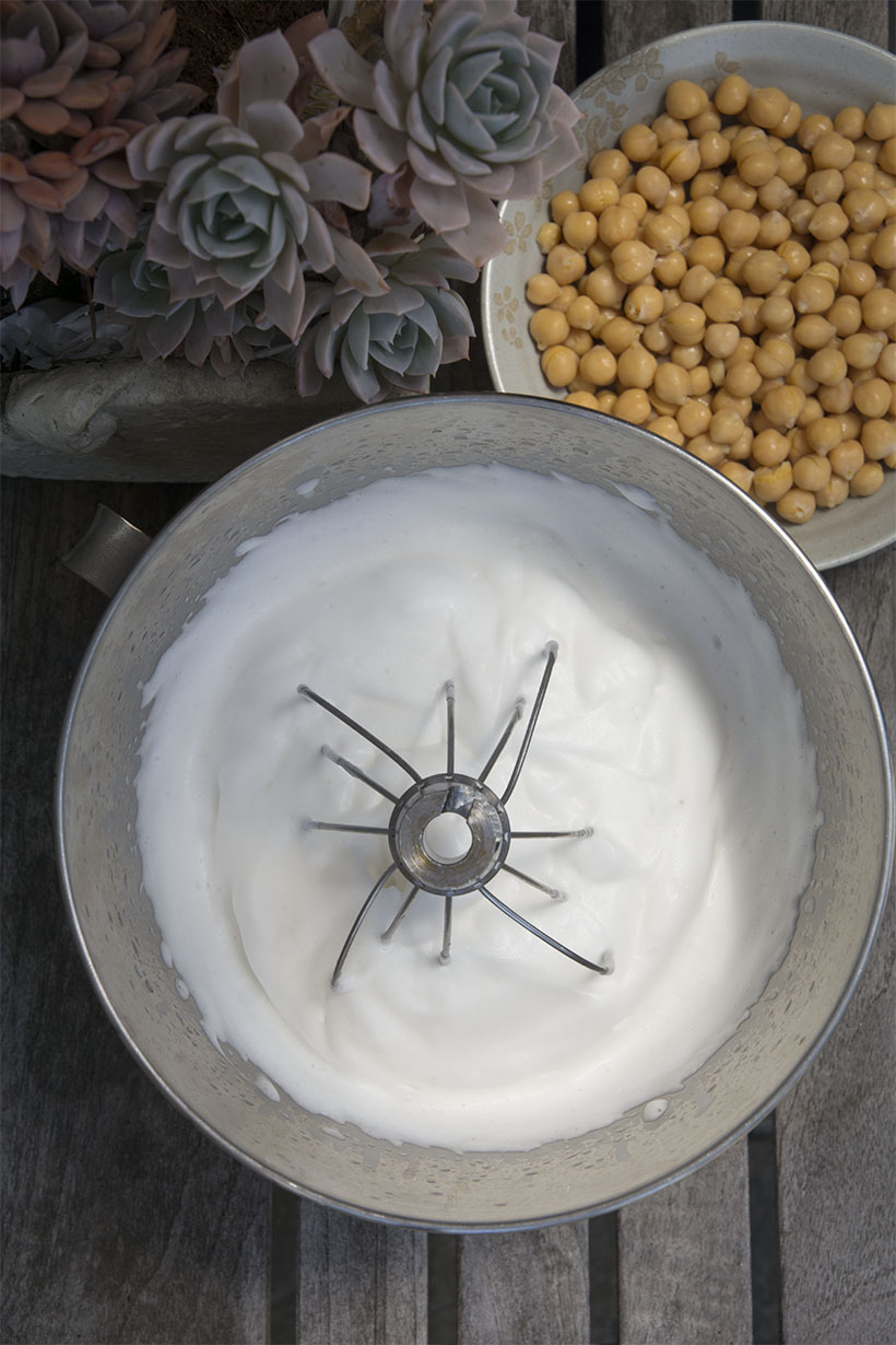 Beater Stands up in Aquafaba